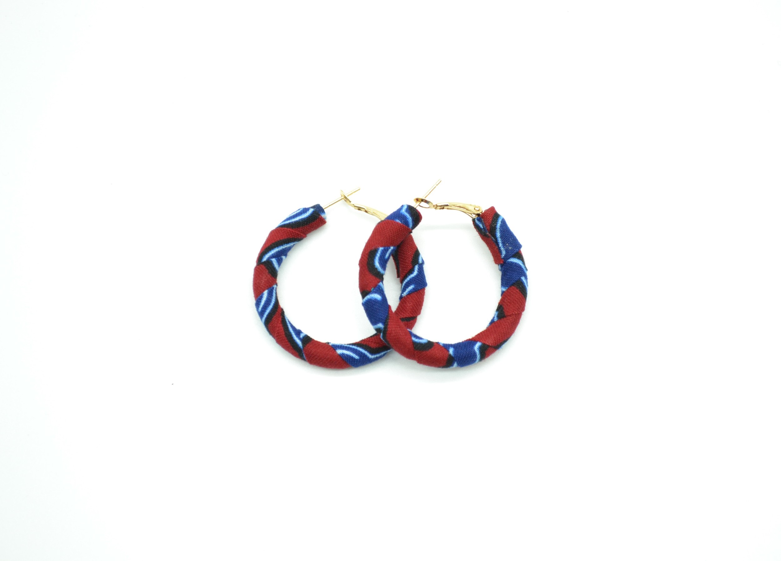 Boucles d'oreilles rondes en tissu wax bleu et rouge