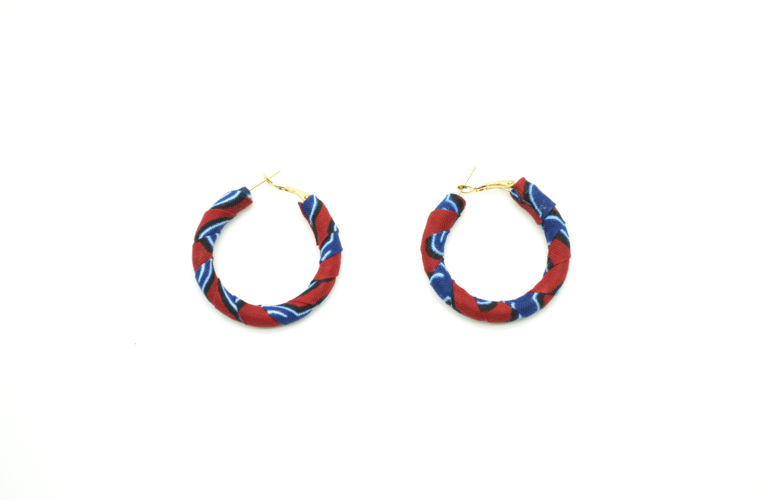 Boucles d'oreilles rondes en tissu wax bleu et rouge