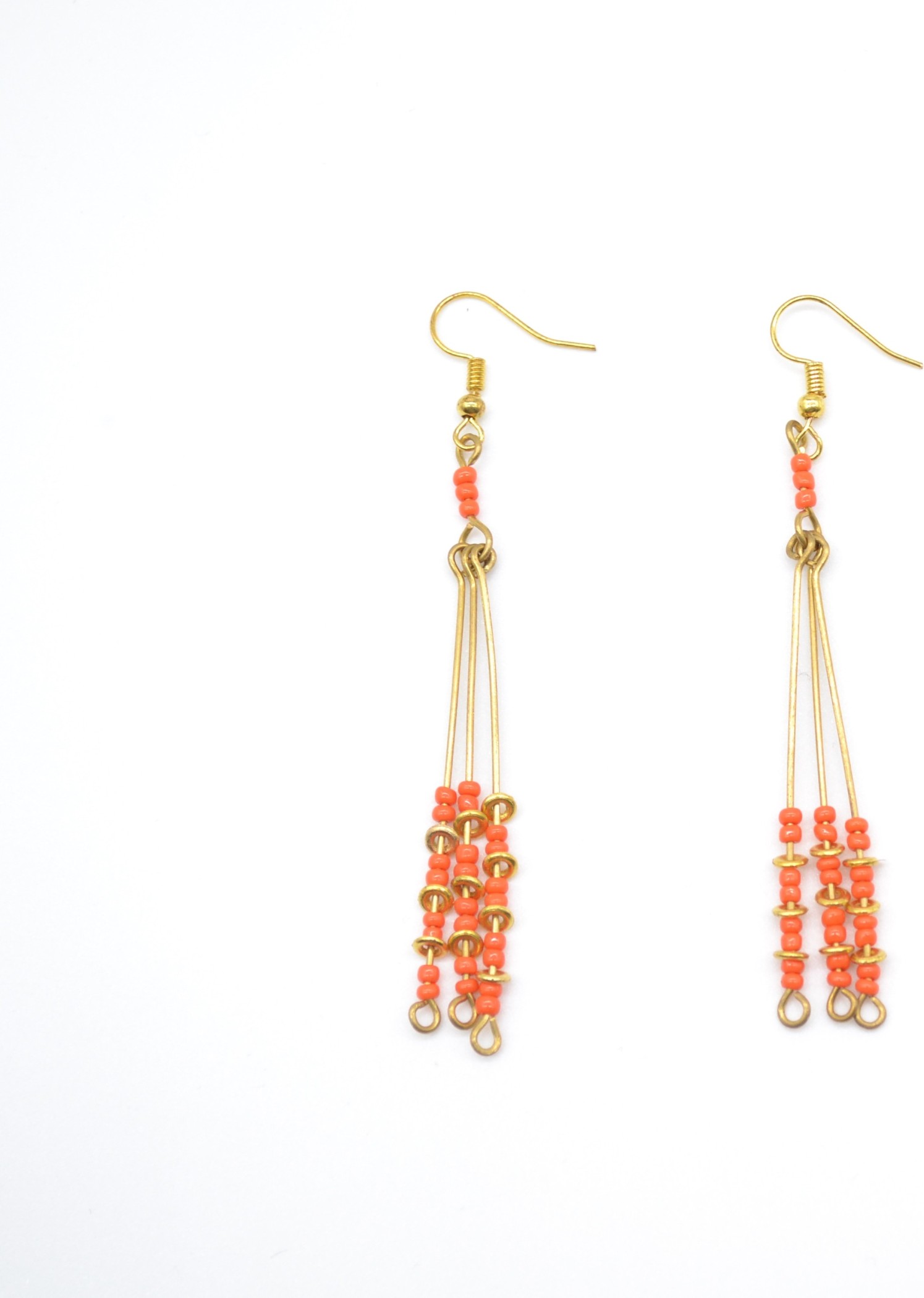 Boucles d'oreilles artisanales en bronze et perles oranges