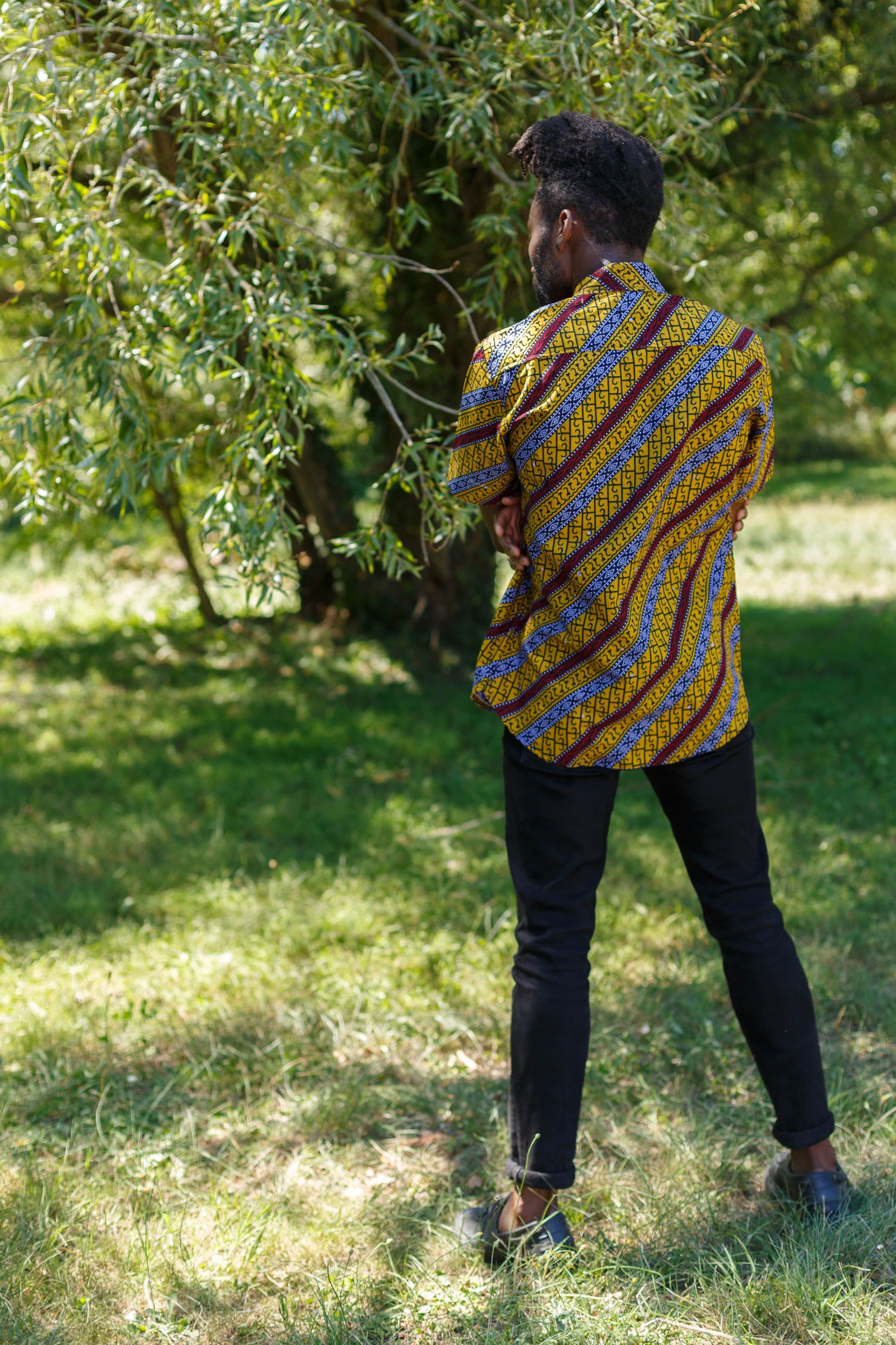 Chemise en tissu wax Jaune, bleu et rouge