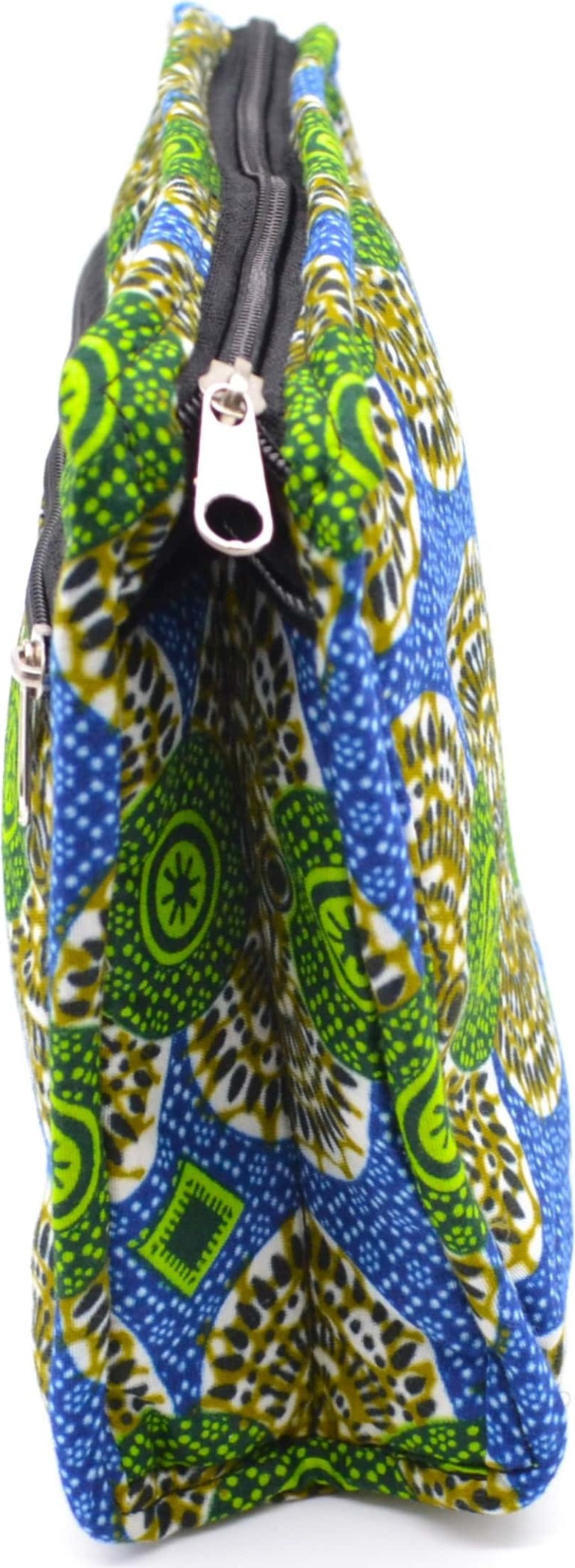 Trousse de toilette en tissu wax verte et bleue