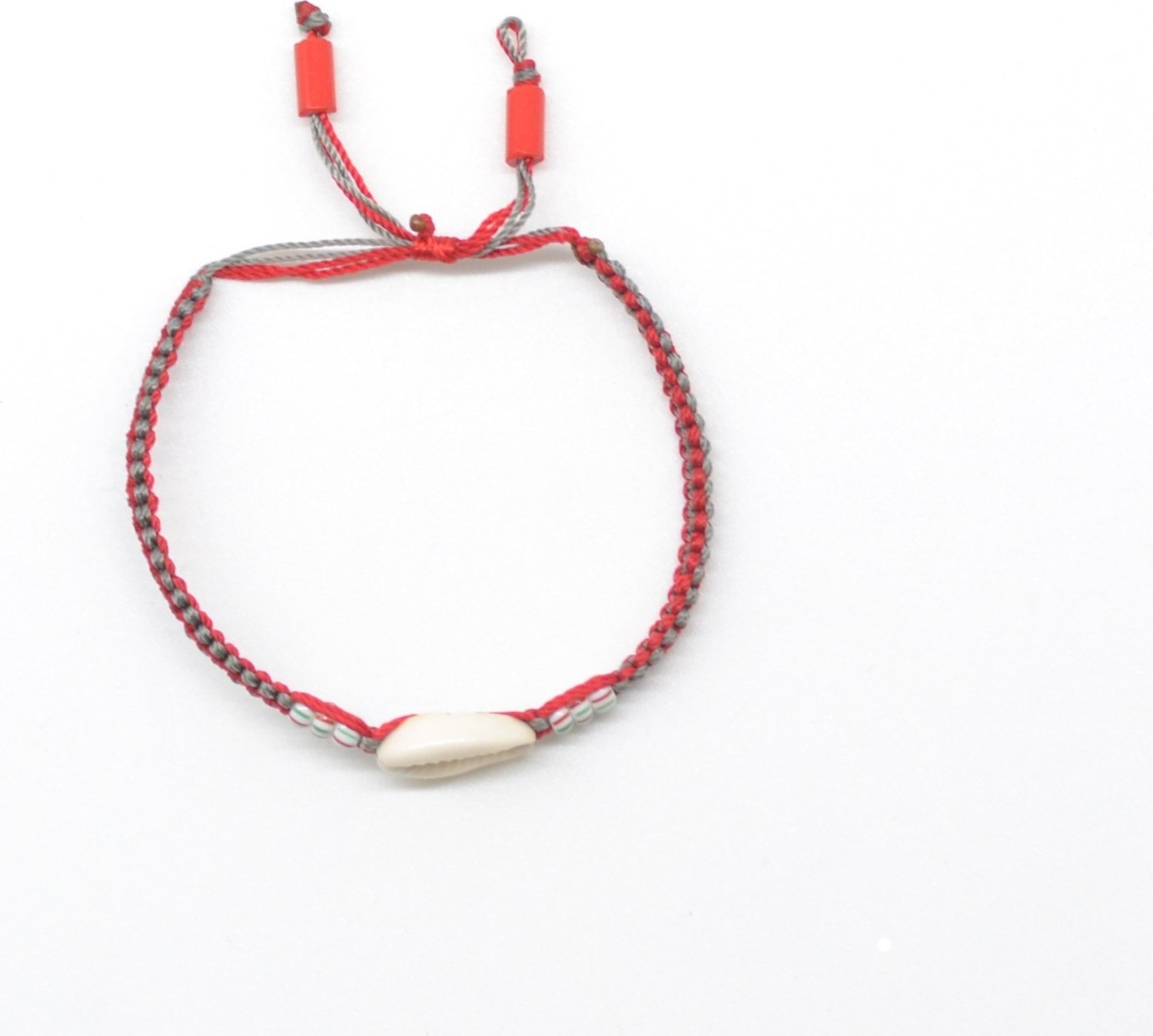 Bracelet réglable décoré de Cauris