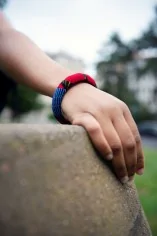 Bracelet en wax bleu et rouge