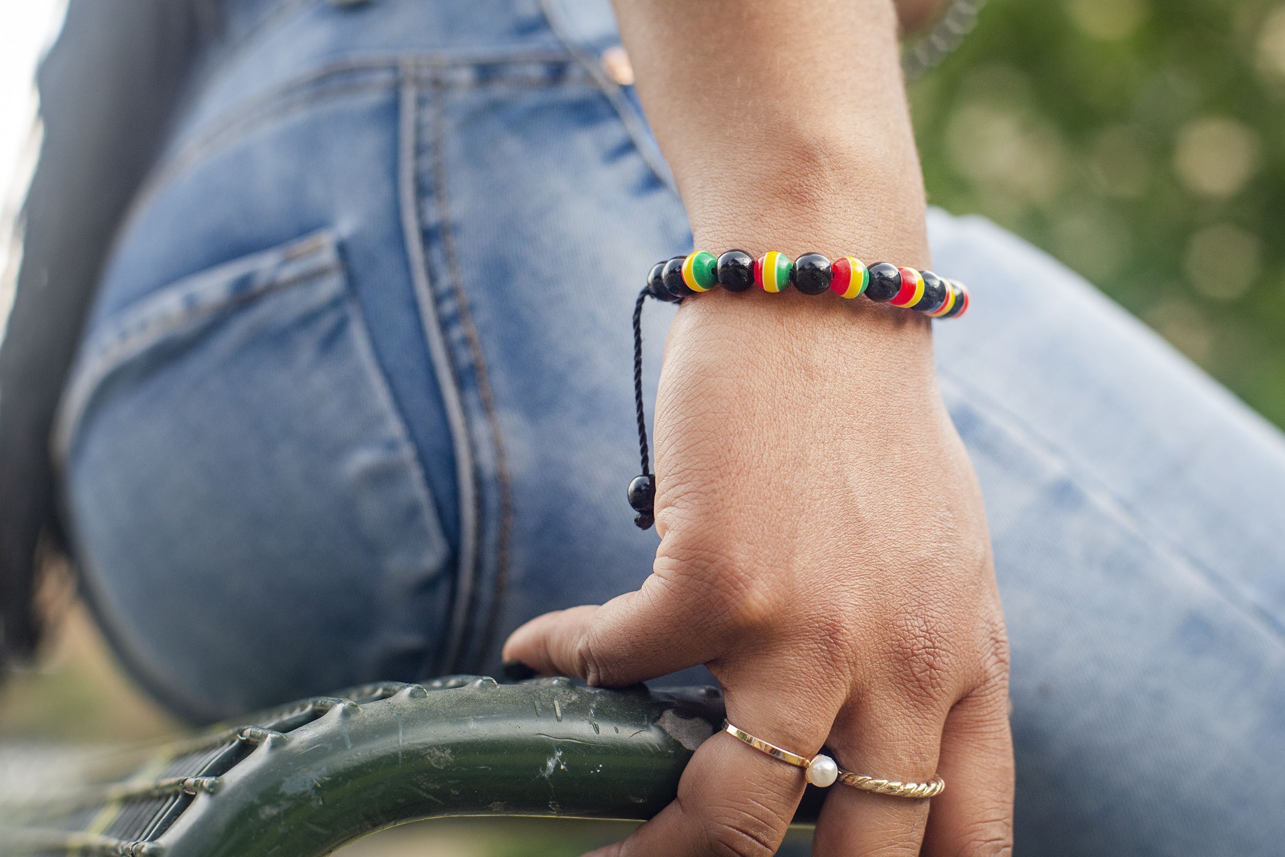 Bracelet ethnique multicolore et réglable