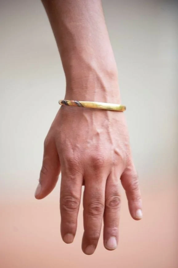 Bracelet jonc artisanal en laiton et cuivre