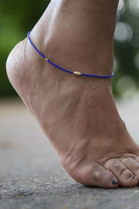 Bracelet de perles mauves pour chevilles