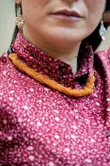 Collier de perles blanches multi-couches