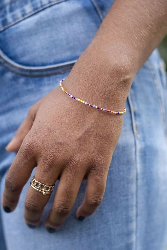 Bracelet de petites perles artisanal