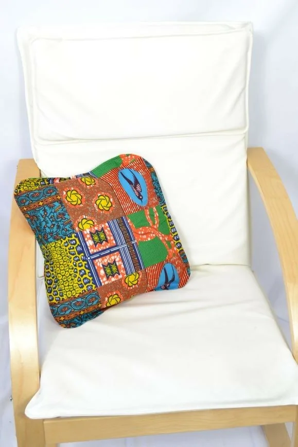 Taie de coussin multicolore en wax Taie de coussin multicolore en wax