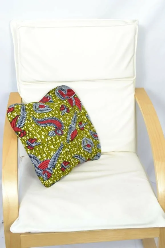 Taie de coussin colorée en tissu wax Taie de coussin colorée en tissu wax