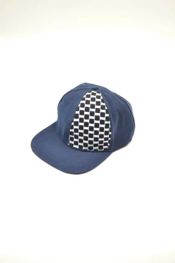 Casquette bleu customisée tissu wax