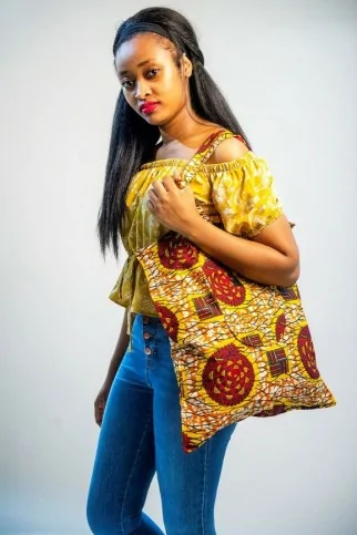 Tote Bag orange et rouge en tissu Wax Tote Bag orange et rouge en tissu Wax