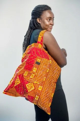 Tote Bag artisanal rouge et orange en tissu wax