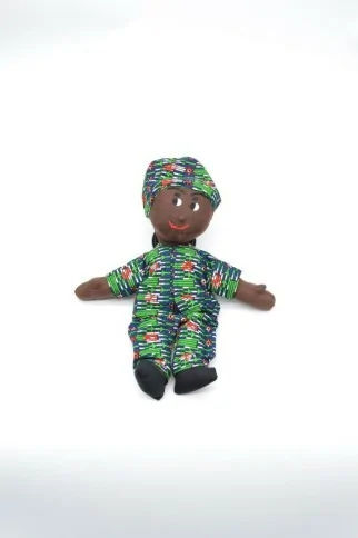 Poupée verte et bleue en tissu wax