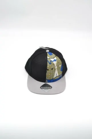 Casquette noire et grise avec tissu wax bleu, blanc et jaune