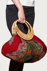 Sac à main rouge et multicolor en tissu wax