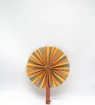 Eventail jaune et multicolore en tissu wax et cuir