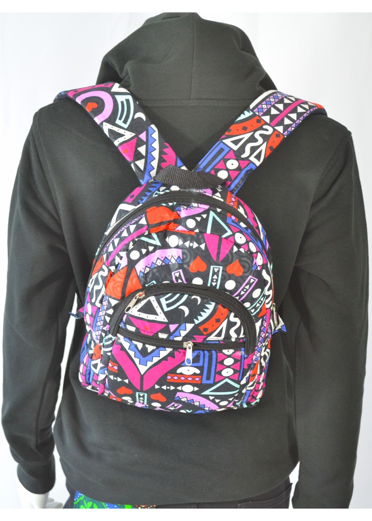 Sac à dos multicolore en tissu wax (petit) Sac à dos multicolore en tissu wax (petit)