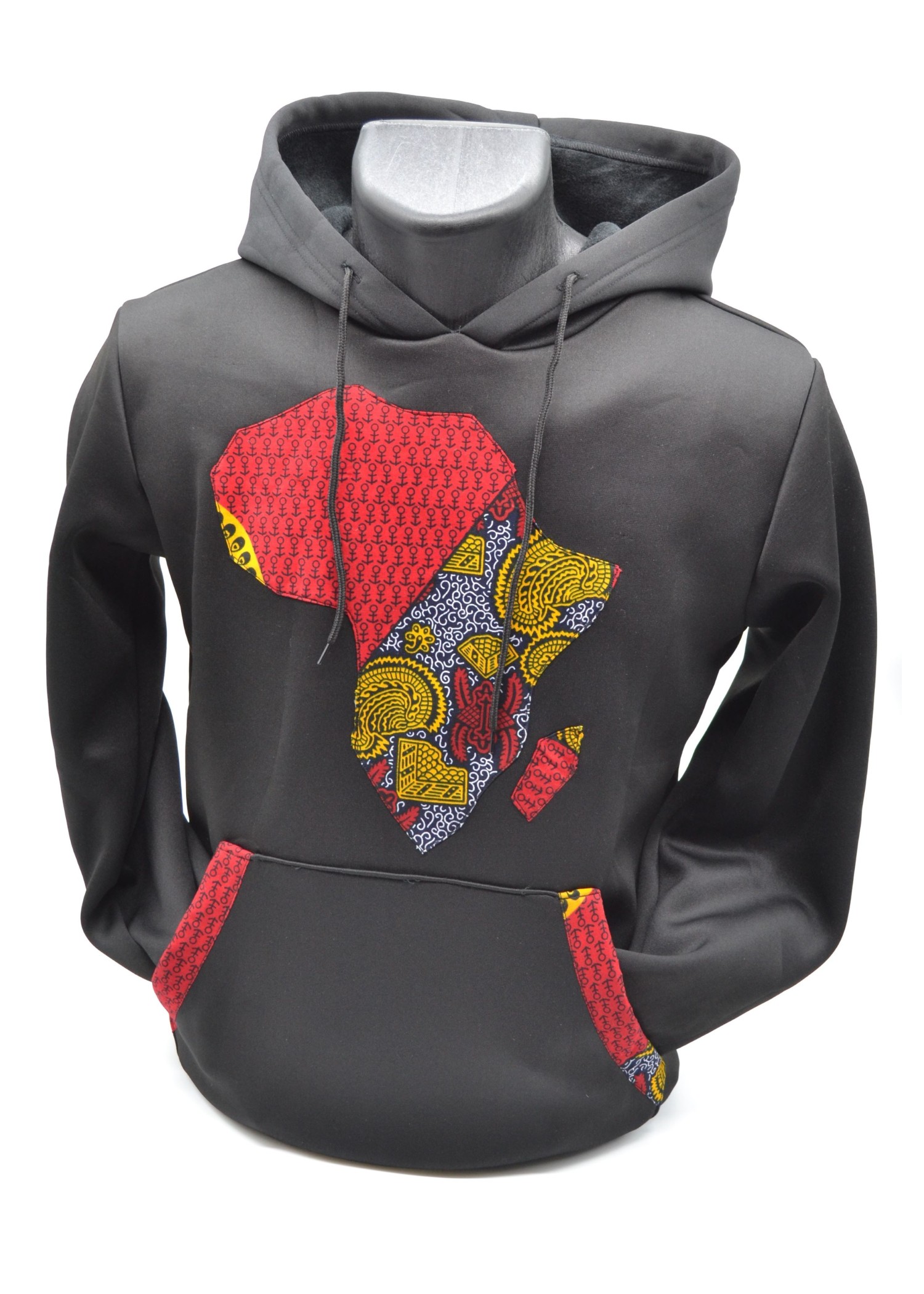 Sweat noir à capuche customisé wax avec carte d'Afrique Sweat noir à capuche customisé wax avec carte d'Afrique