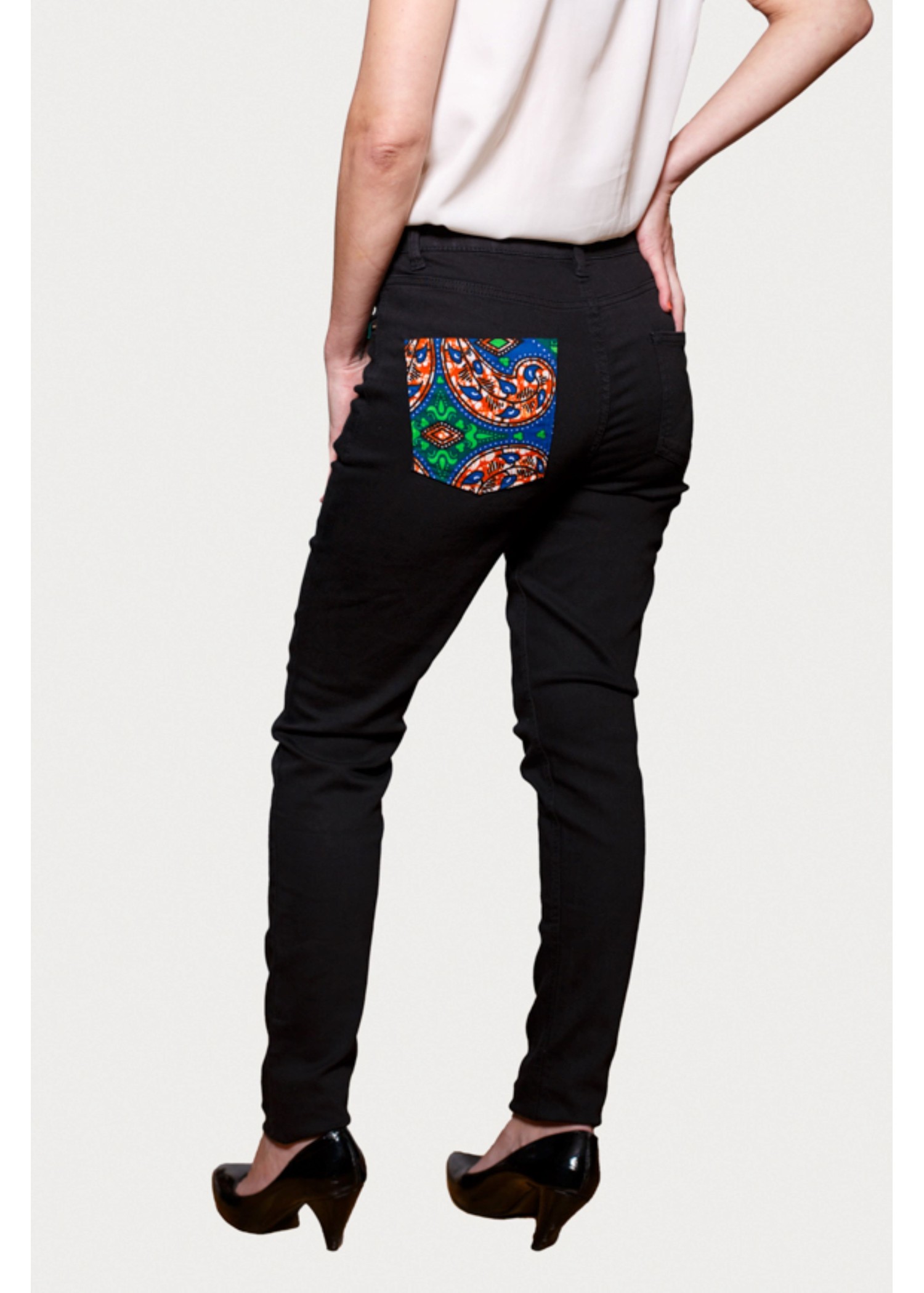 jean noir et tissu wax Femme