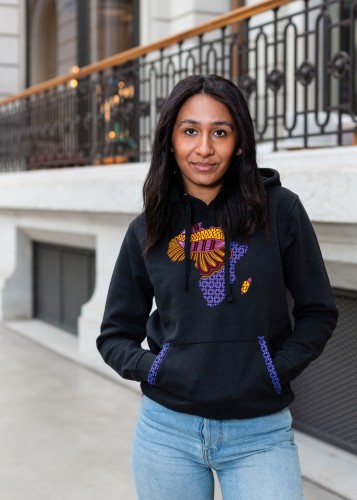 Sweat à Capuche Customisé avec tissu wax violet