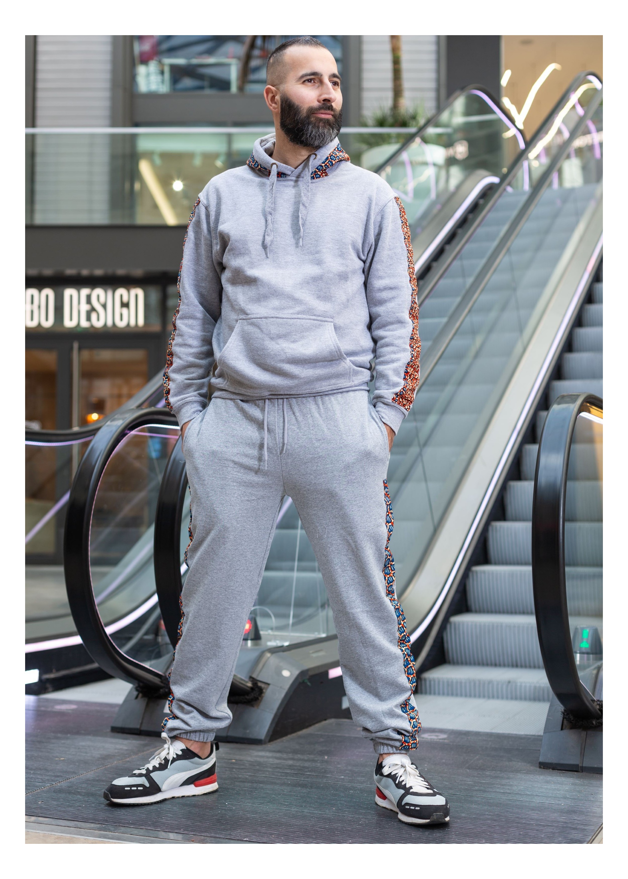 Pantalon de Jogging Gris avec Détails en Tissu Wax