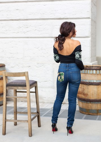 Jean Skinny Bleu Foncé Customisé : Originalité et Élégance Pour Femmes