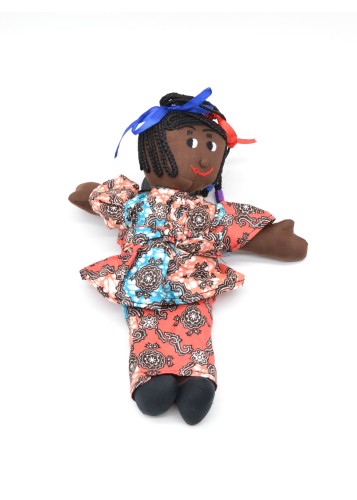 Poupée de chiffon unique : Tradition africaine et élégance en tissu wax rose et bleu Poupée de chiffon unique : Tradition africaine et élégance en tissu wax rose et bleu
