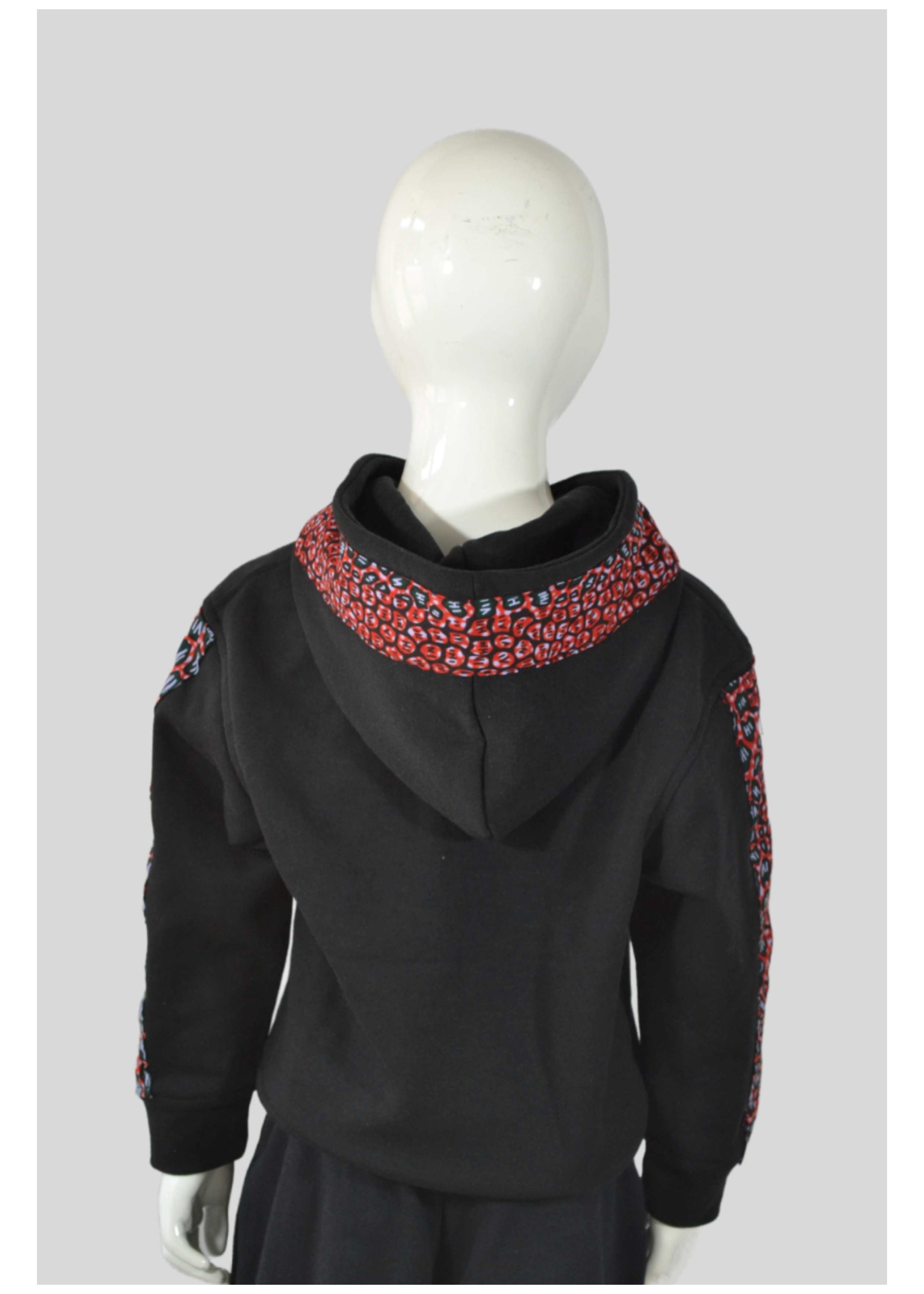 Sweat Enfant Noir Customisé en Wax Léopard Rouge et Vert