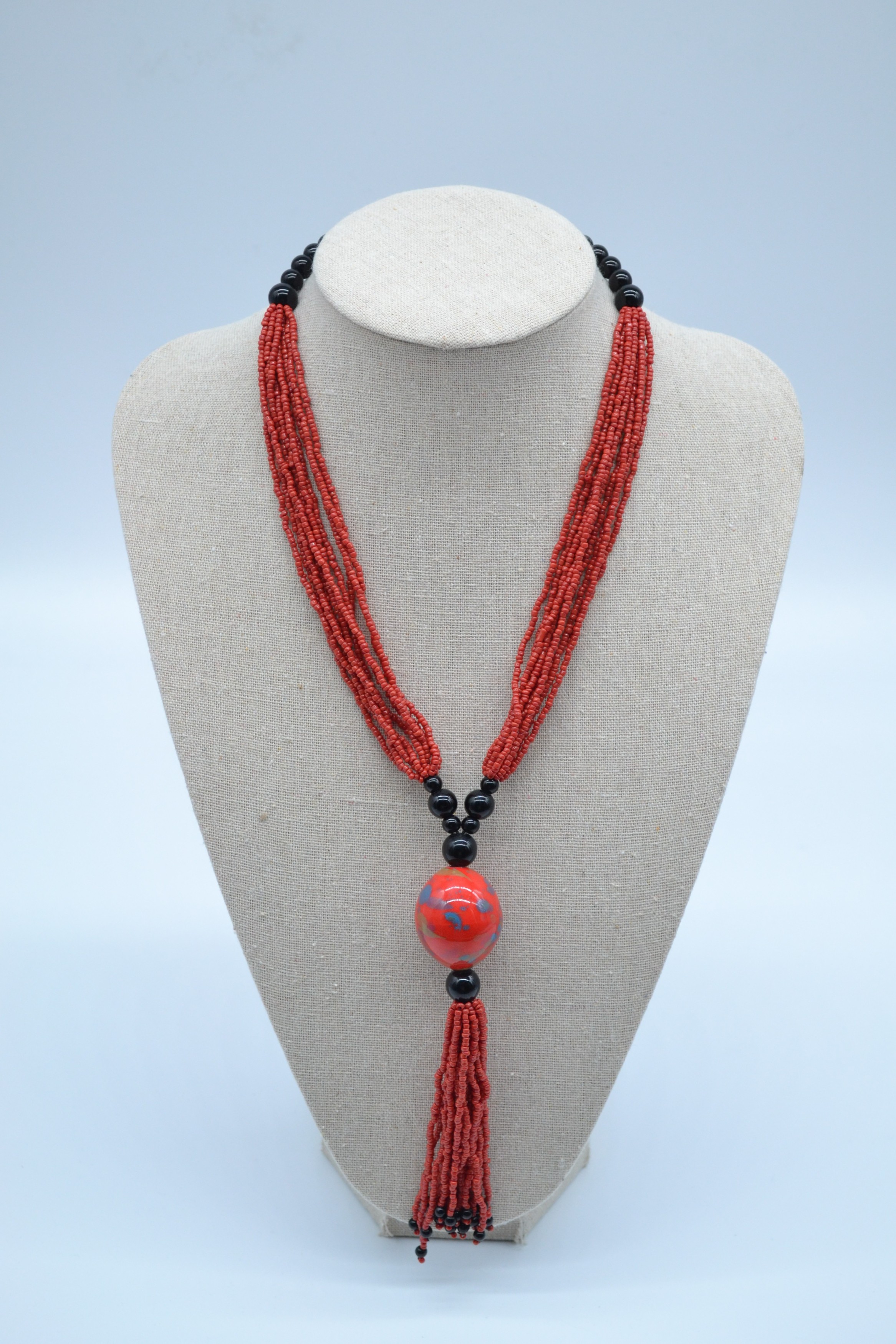 Collier de perles rouge pour femme avec pendentif