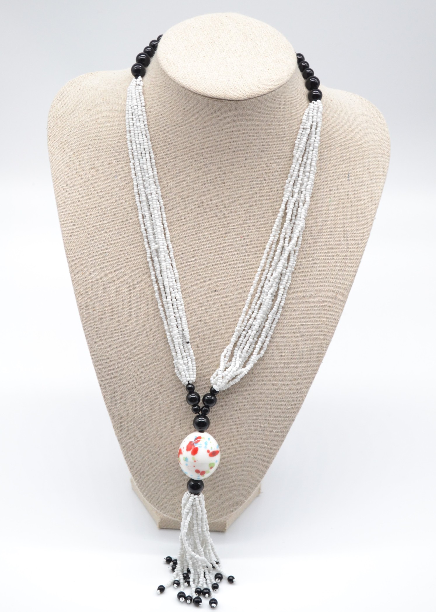 Collier de perles noir et blanc pour femme