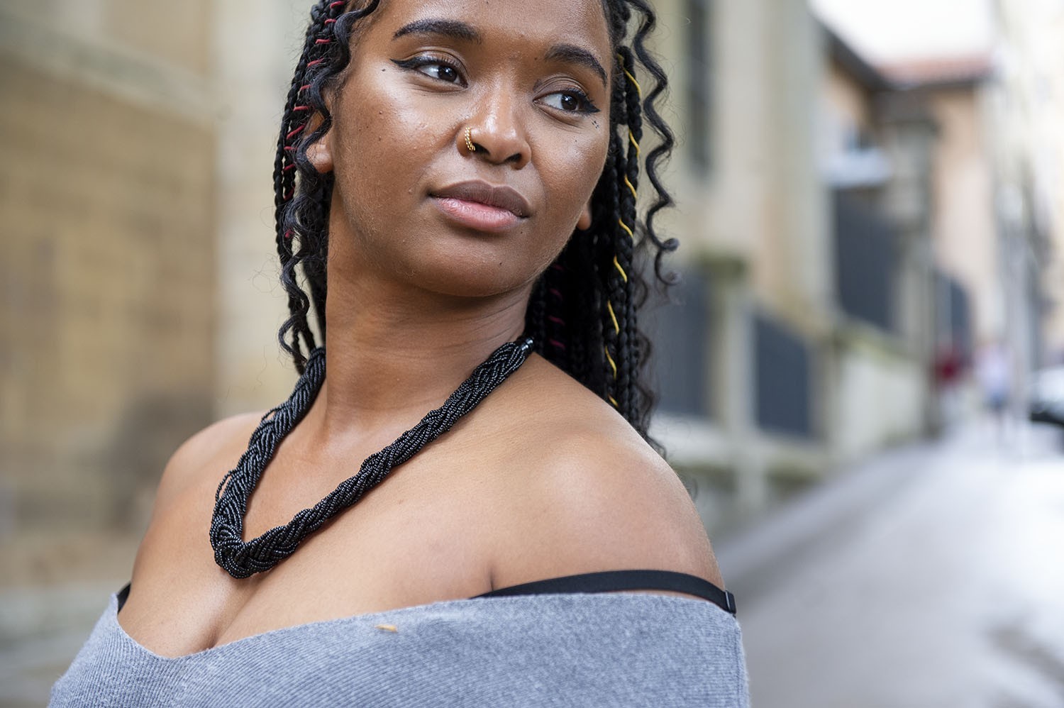 Collier torsadé de perles noires Collier torsadé de perles noires