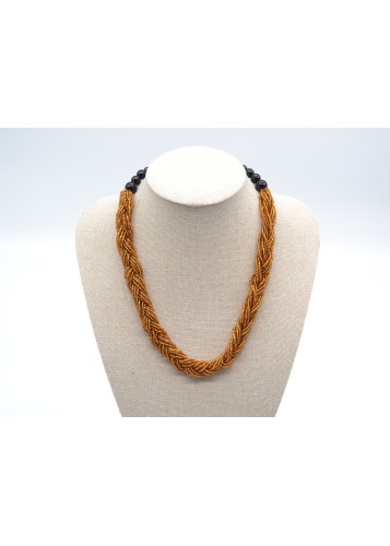 Collier torsadé en perles oranges