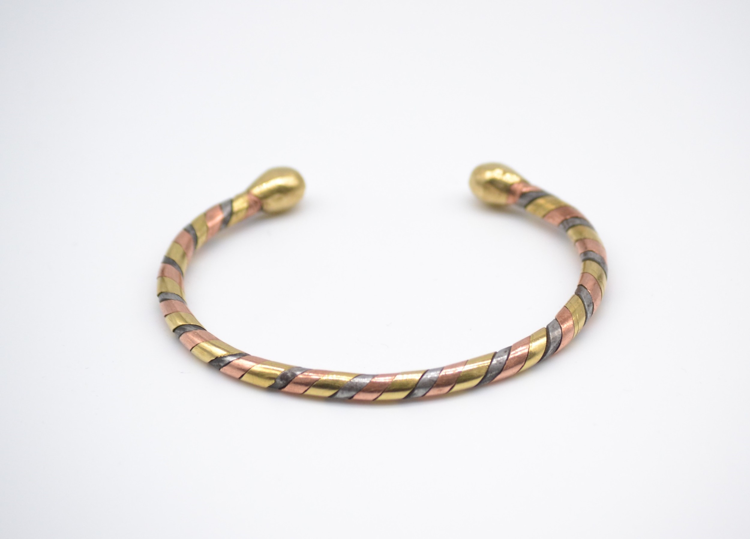 Bracelet jonc en laiton, cuivre et acier