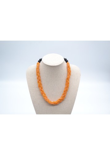 Collier ethnique de perles oranges