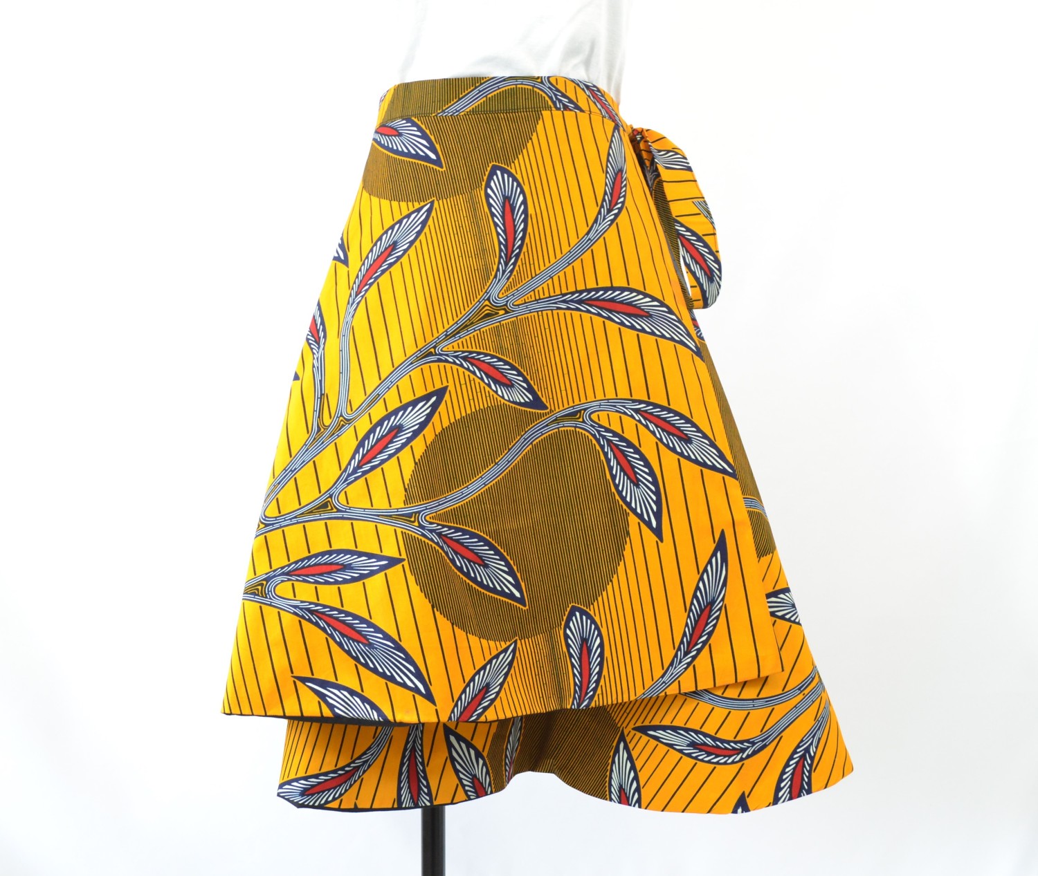 Jupe portefeuille en tissu wax jaune