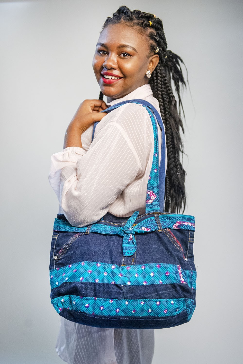 Sac à main en jean et tissu wax bleu