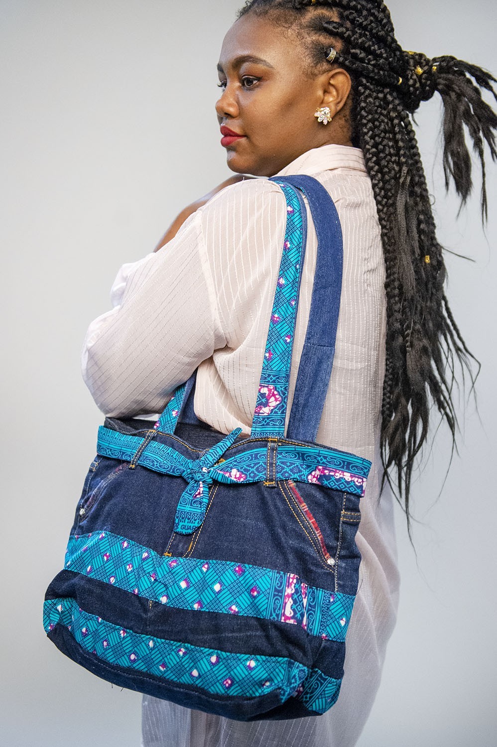 Sac à main en jean et tissu wax bleu