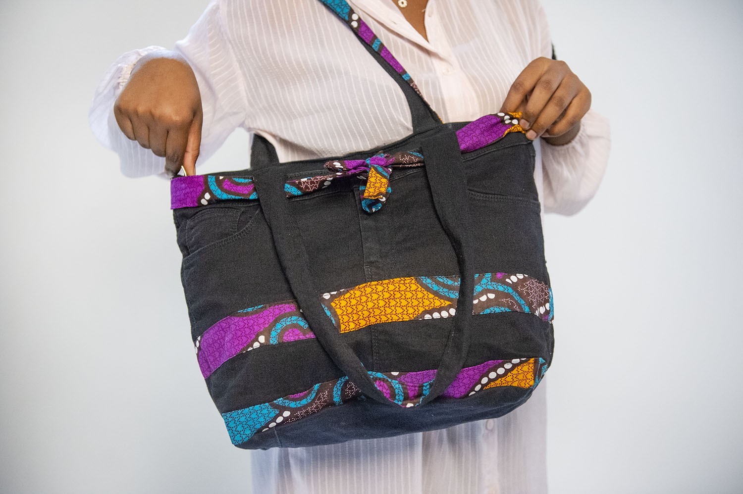 Sac à main en jean customisé