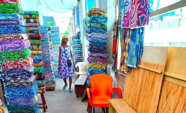 Qu’est-ce que le tissu wax, ou aussi appelé tissu africain ? Qu’est-ce que le tissu wax, ou aussi appelé tissu africain ?